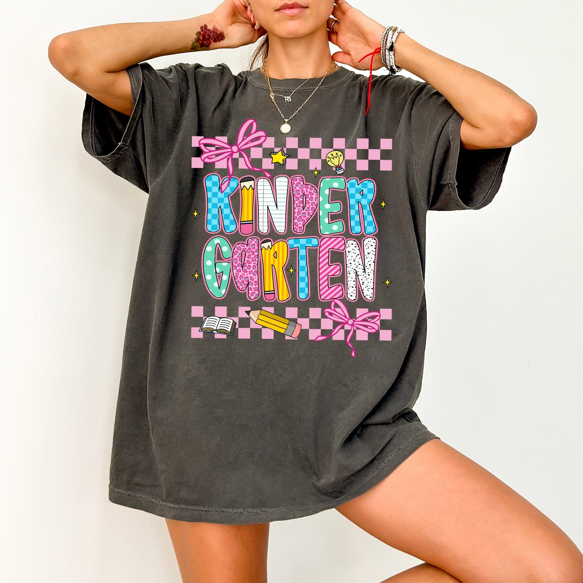 Kindergarten, Teacher, Back to School, Checkered, Bow, First Day of School, Cute, Teacher Appreciation, Coquette, Comfort Colors T-Shirt